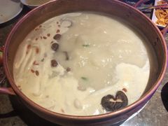 -三人行骨头王火锅(长寿店)