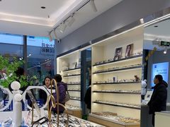 -视野联行眼镜·蔡司·尼康·豪雅·依视路(青浦宝龙店)