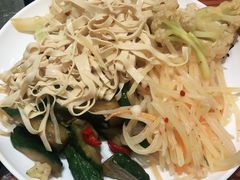 -满兴咱妈烀饼铁锅炖(兰州北街店)