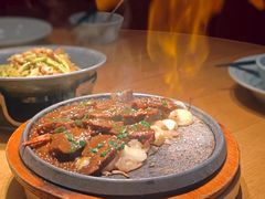 -蜜桃餐厅·伴山(绿宝广场店)