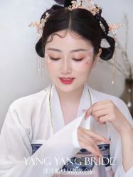 -洋洋婚纱品牌集合店