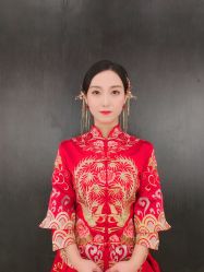 -艾米丽婚纱礼服