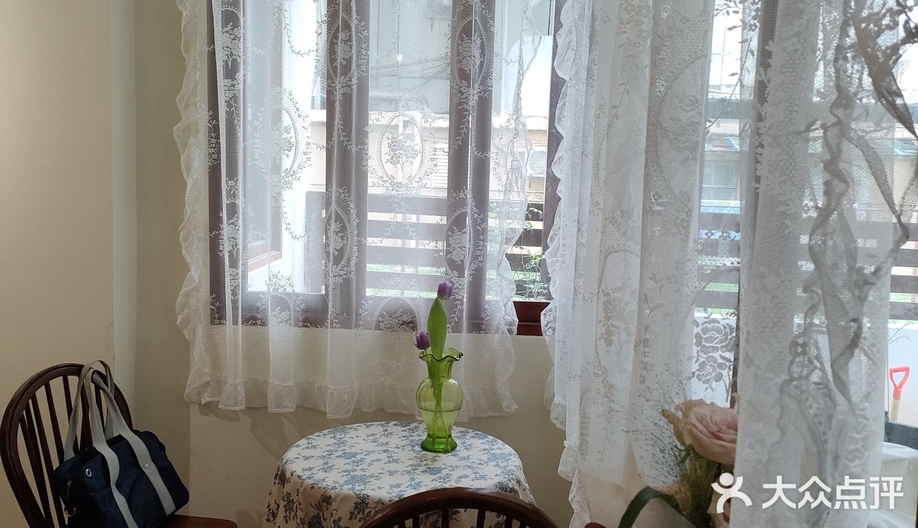 miss garden这是花店还是咖啡店呀😯