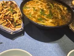 -香巴拉云南餐厅(华莱坞店)