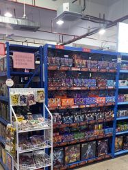 -逝水玩具折扣店