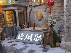 -暴风岛沉浸式体验馆(百联世纪店)