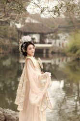 -一揽芳华汉服旗袍体验馆(拙政园店)