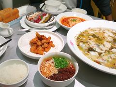 -姚姚酸菜鱼·金戈戈香港豉油鸡(喜荟城联名店)