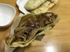 肘子鞋底火烧-宝光熏肉鞋底火烧(新街口店)