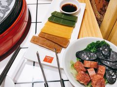 春天里的三色年糕-么肆烤肉·中式自助·烤肉大排档(街道口季佳PAI店)