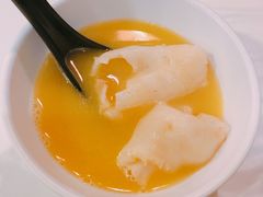 浓厚原只鸡煲花胶汤-鲜入围煮花胶鸡海鲜火锅