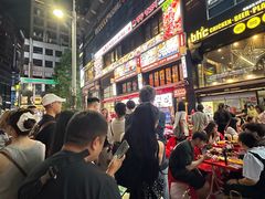 -BHC炸鸡(明洞总店)