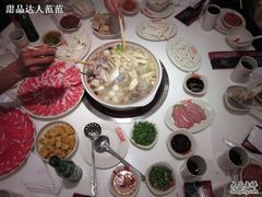 满满一桌-川中故事·成都老火锅(东书房店)