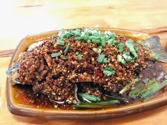 热拌土鲫鱼-人和水上飘(第一家店)