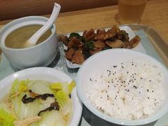 -老乡鸡(上海品尊国际中心店)
