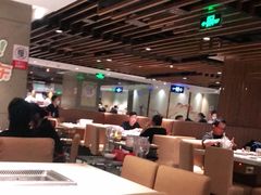 大堂-海底捞火锅鲜切牛肉主题店(长寿路店)