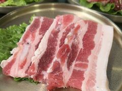 -围炉肉舍•炭烤活鳗•丹东海鲜烤肉(步行街店)