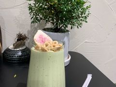 一整颗牛油果奶昔-Catch Bagel(芳草地店)