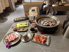 -围炉肉舍•炭烤活鳗•丹东海鲜烤肉(步行街店)