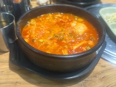 -明洞阿姨·韩式酱蟹烤肉·创意料理(三元桥店)