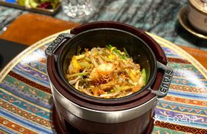 Country Wild Golden Hook Wing