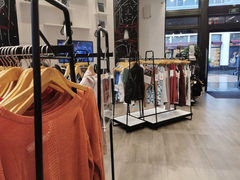 -lululemon(比斯特购物村店)