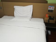 -7天酒店·北京学院路六道口地铁站店