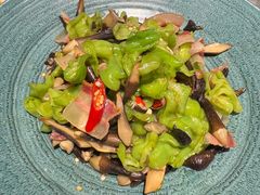 -花菇朵·云山雀 ll 野生菌锅·野果酸汤·精品滇菜(万柳店)