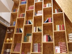 -新华里咖啡书吧(新华书店小寨店)