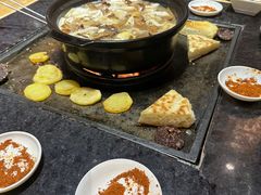 -有一锅·野生菌黑山羊腊排骨火锅(古城北门店)