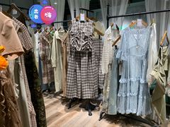 -王府井百货熙地港店