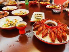 -虾弄弄海派小龙虾·牛羊蝎子火锅