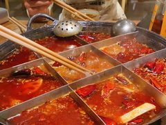 -白乐天毛肚火锅馆(解放碑店)