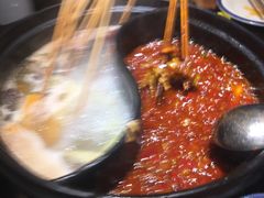 -两三事小郡肝串串香火锅(桂庙店)