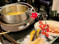 浓汤花胶鸡汤-维园悦谱·海派家常菜(乌鲁木齐南路店)