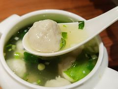 川味香辣白胡椒鱼丸汤-将相和·海鲜蒸饺大连菜