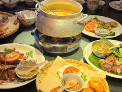 -大头虾越式风味餐厅(光明广场店)