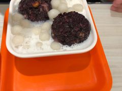 -满记甜品(日月光二店)