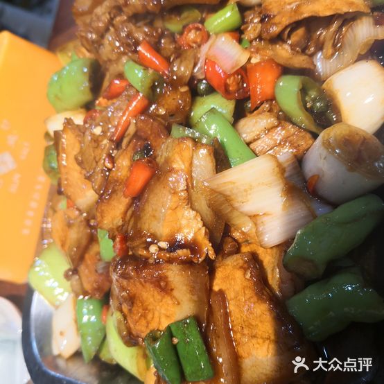 鸿运来湘辣椒炒肉