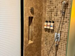 -三亚湾海居雅高铂尔曼度假酒店