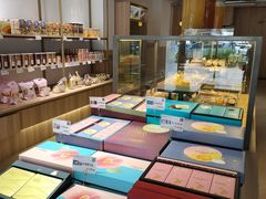 -顶东面包花园·生日蛋糕(世博店)