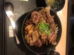 -難波肉劇場