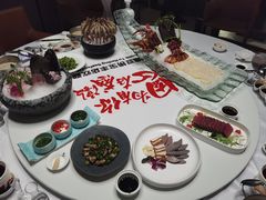 -红鼎豆捞·非遗鲍皇汤火锅(宝丰路店)