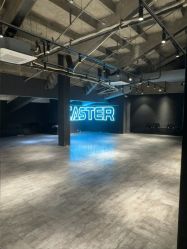 -CASTER跳舞俱乐部