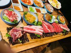 -明洞阿姨·韩式酱蟹烤肉·创意料理(三元桥店)