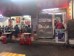 门面-威邵鸡煲(西华路总店)