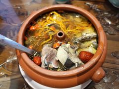 滴水不加汽锅鸡-云隐小厨·传统大理美食(复兴路店)