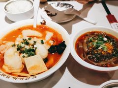 -渝是乎酸菜鱼·川渝小炒(新世界百货望京店)