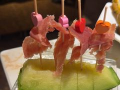 -雍容荟活帝王蟹活龙虾自助(苏宁旗舰店)