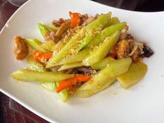 芥兰炒脆猪肉-食肆&Fourteen(武林夜市店)